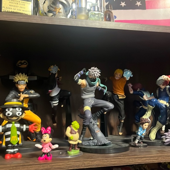 Anime statues - Picture 1 of 4